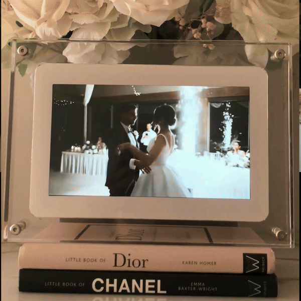 Loop Digital Frame